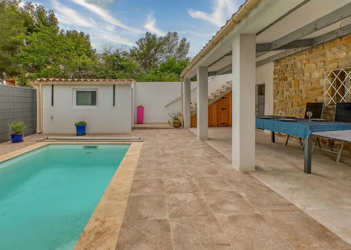 Location Avec Piscine & Parking Prive A Bandol