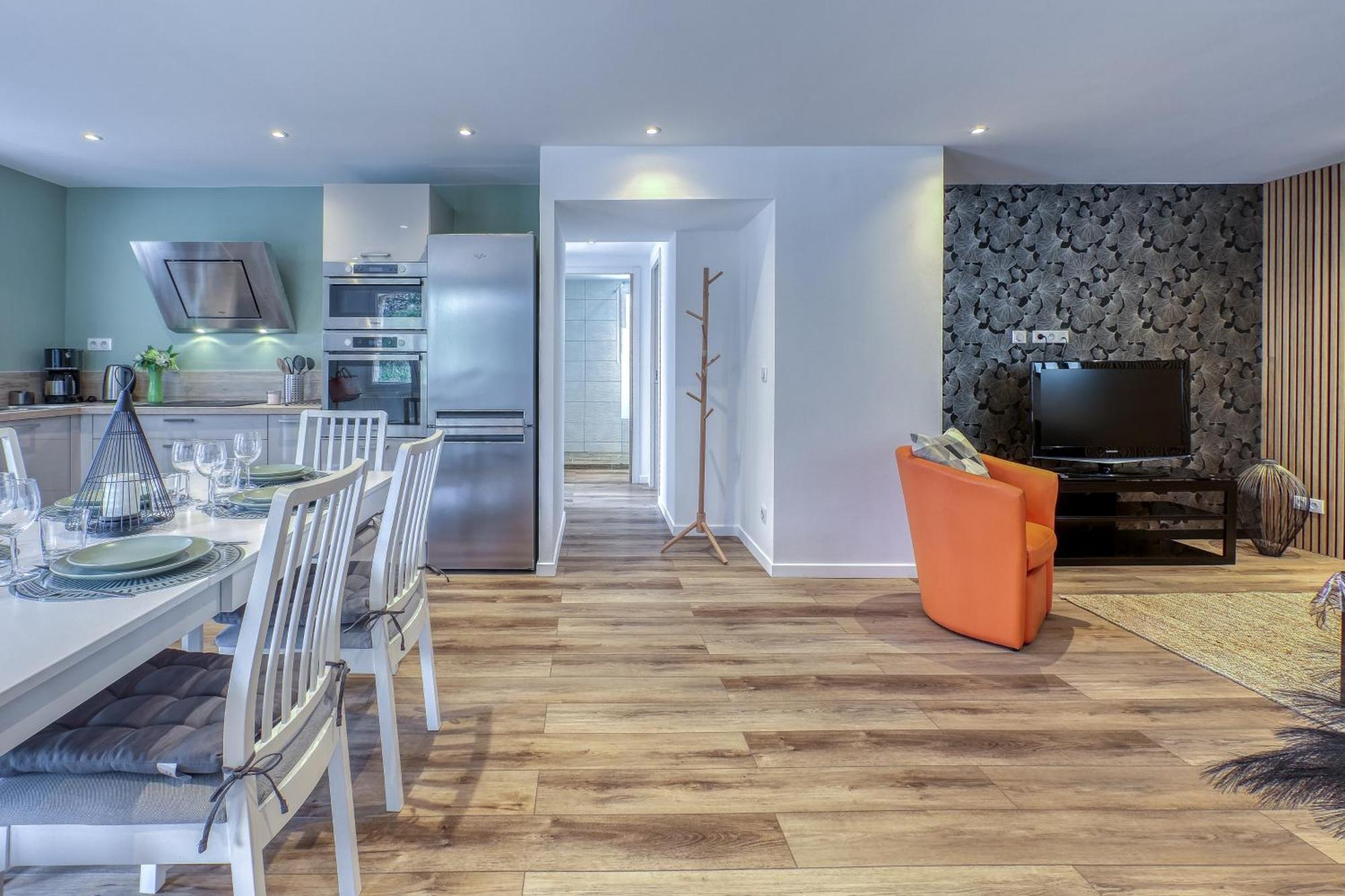 Location Avec Piscine & Parking Prive A Holiday home *